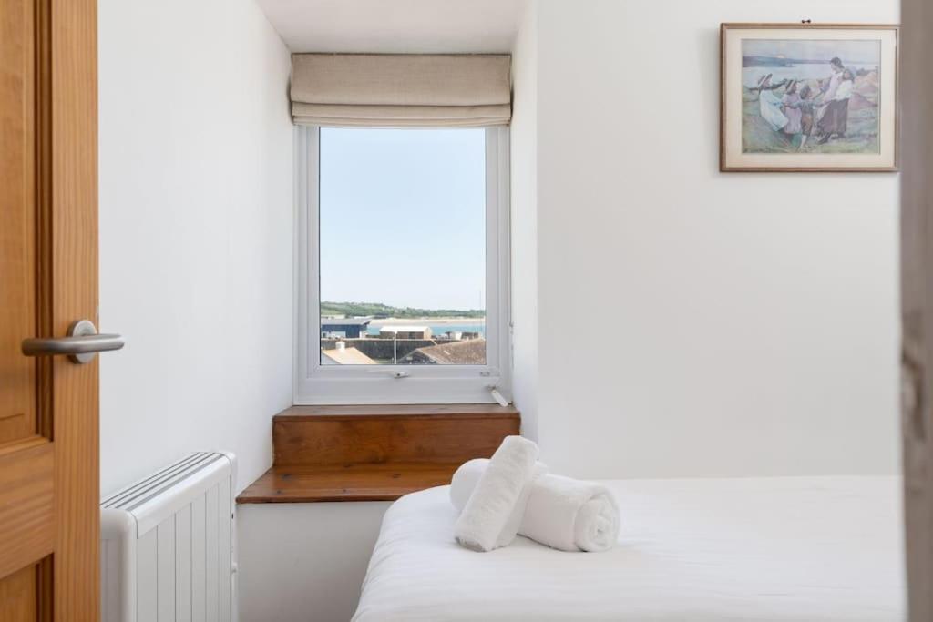 Charming 3 Bedroom Harbour Cottage With Parking ペンザンス エクステリア 写真