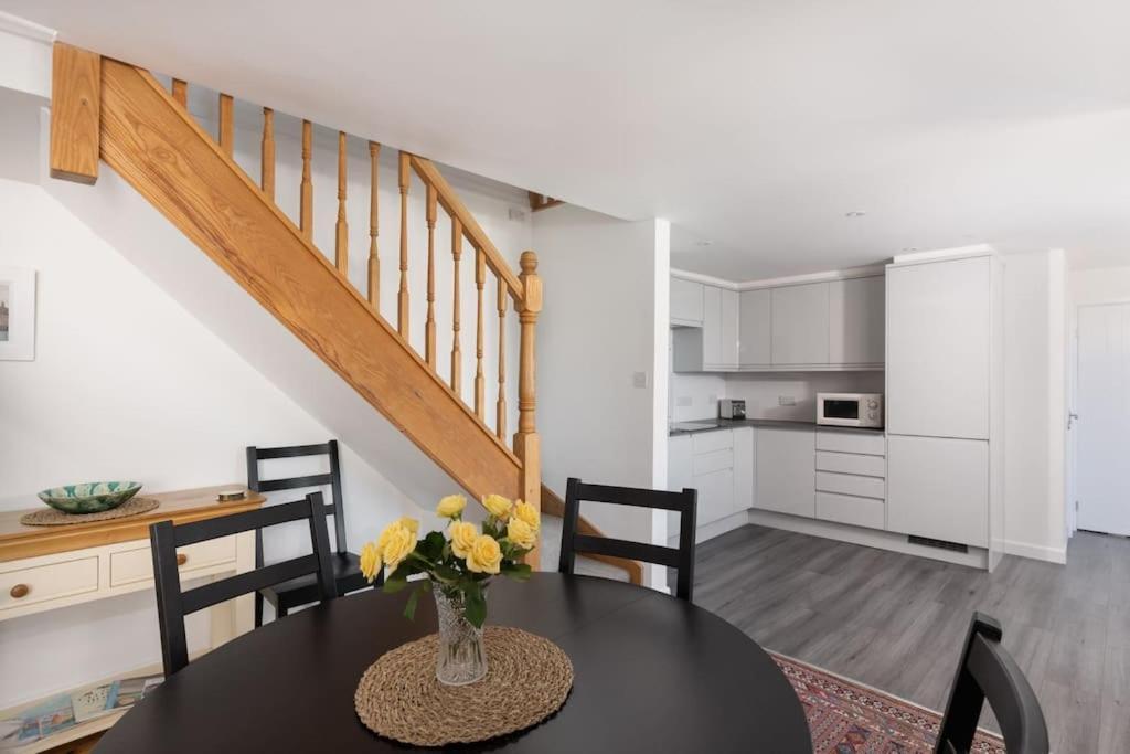 Charming 3 Bedroom Harbour Cottage With Parking ペンザンス エクステリア 写真