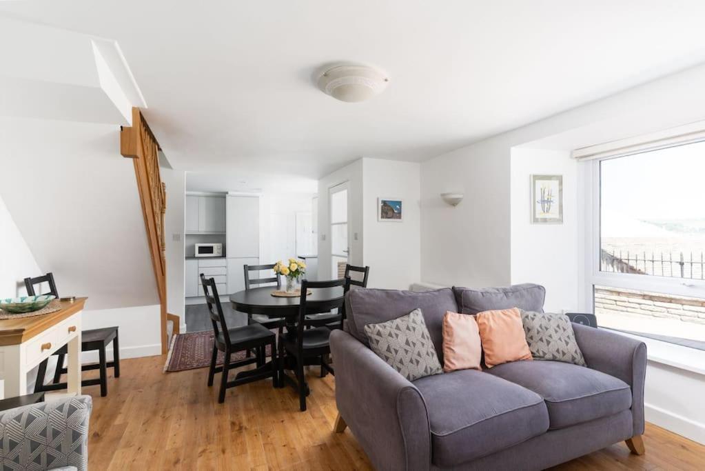 Charming 3 Bedroom Harbour Cottage With Parking ペンザンス エクステリア 写真