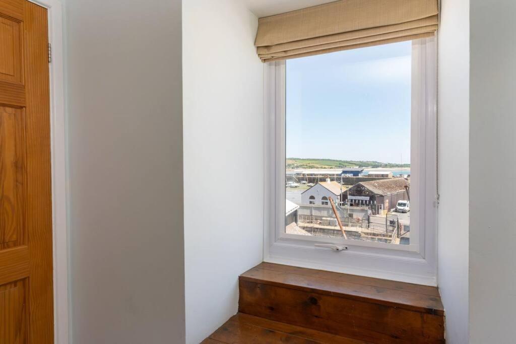Charming 3 Bedroom Harbour Cottage With Parking ペンザンス エクステリア 写真